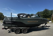 2027 Mastercraft XT22